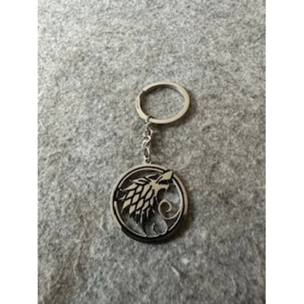 Fantasy House Stark Direwolf Sigil Metal Keychain Silver Tone Round
